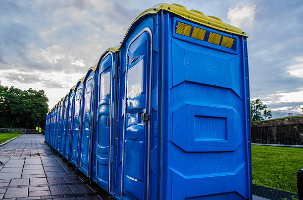 Best Porta potty delivery and setup  in Owensville, MO